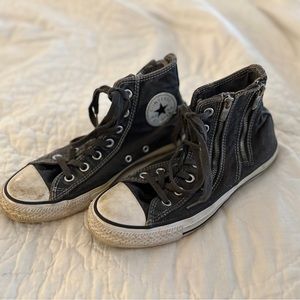 Converse All-Stars Chuck Taylor with operable accent zippers.  Women size 7.5.